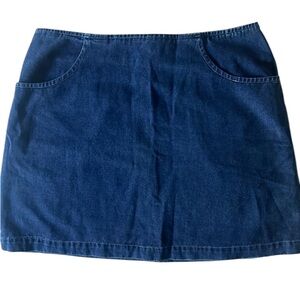 Unworn Vintage Women’s Guess Dark Blue Denim Pocket Mini Short Skirt Size 32